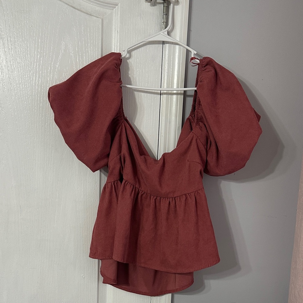 Chic Maroon Puff Sleeve Blouse